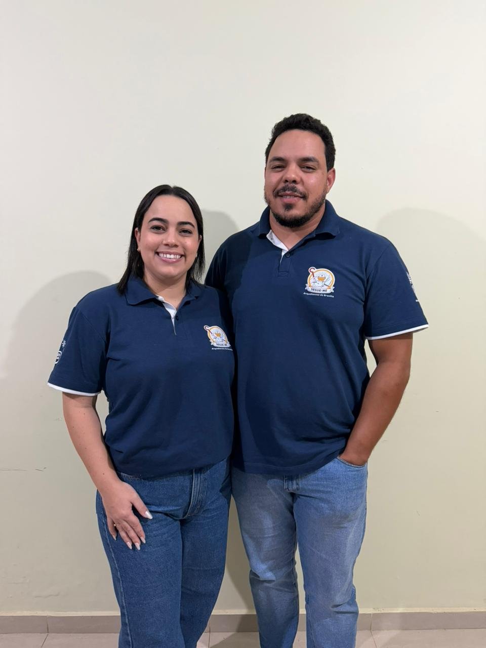 Casal tesoureiro: Tio Marcos e tia Julianna